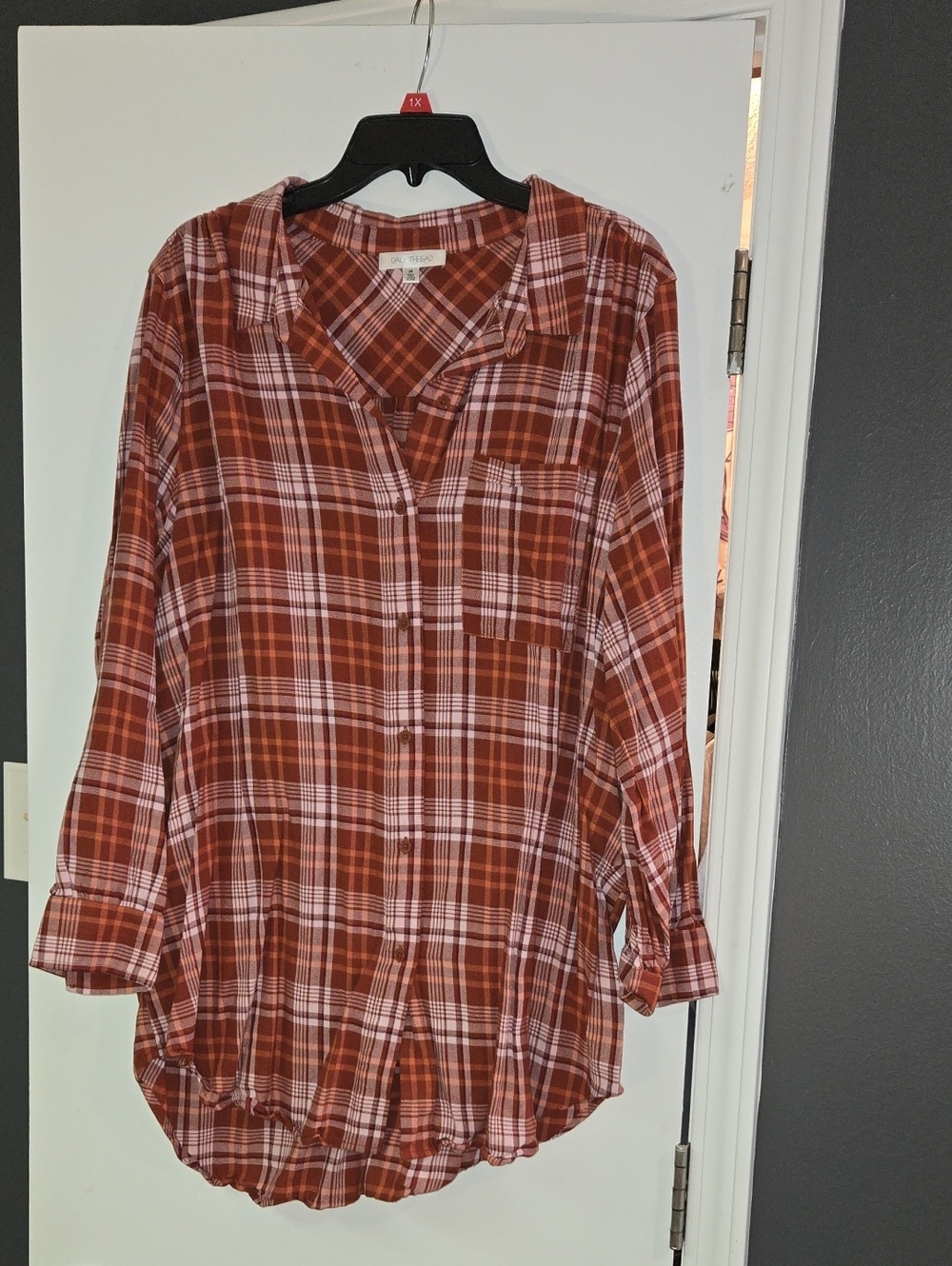 Casual Button-Down Plaid Shirt in Rust and White